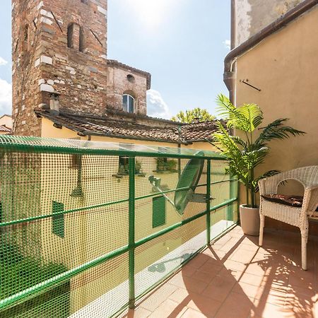Historic Apt In The Center Of Lucca With Balcony Apartment Luaran gambar