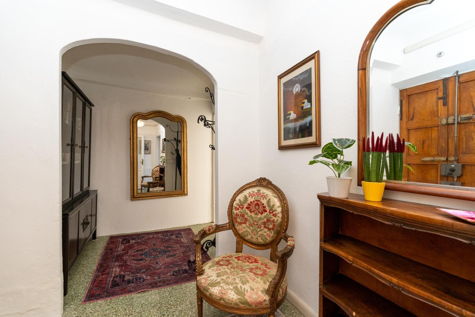 Historic Apt In The Center Of Lucca With Balcony Apartment Luaran gambar